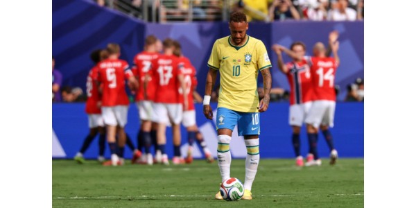 O golo de Neymar não foi suficiente para salvar a vitória do Brasil O golo de Neymar não foi suficiente para salvar a vitória do Brasil